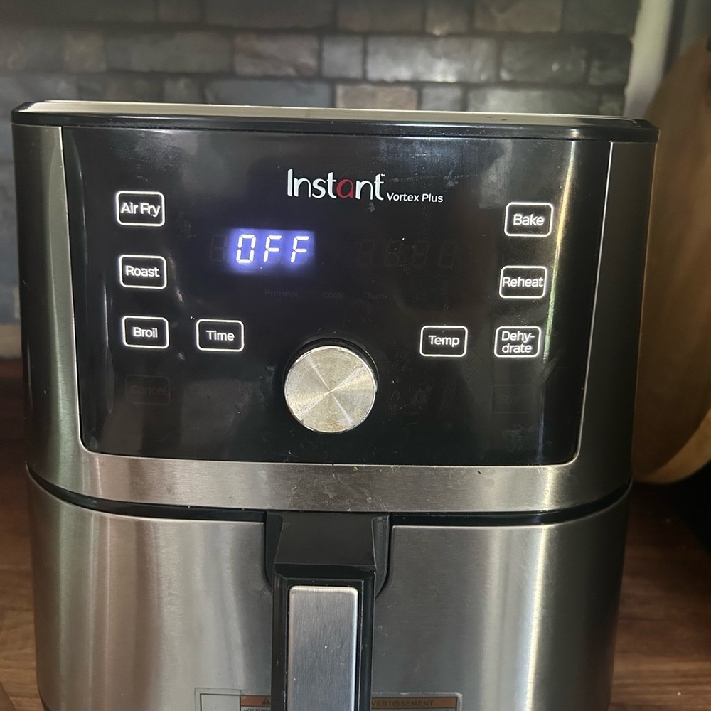 Instant Vortex Plus Air Fryer with Digital Display
